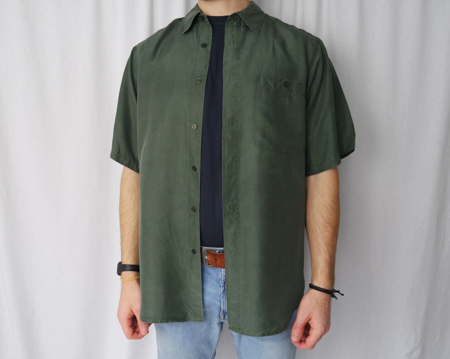 100% Silk shirt shortsleeved Olive uni